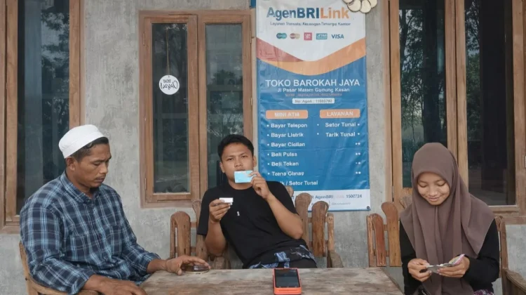 Agen BRIlink di Kampung, Jembatan Keuangan Warga Pelosok