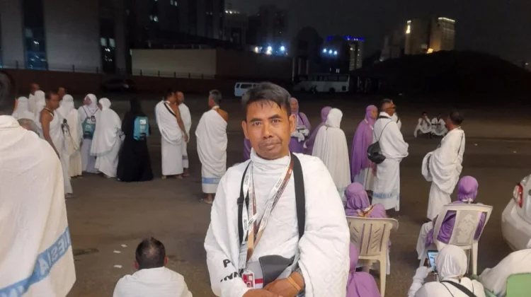 Dua Jemaah Asal Sampang Diterbangkan ke Makkah setelah Sempat Tertunda