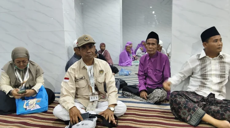 Ketua Kloter 67 Sampang Pastikan Pelayanan Maksimal untuk Calon Jemaah Haji