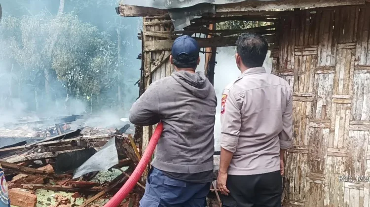 Dua Rumah Milik Lansia di Torjun Sampang Ludes Terbakar