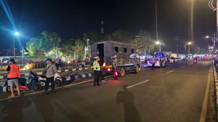 Polres Sampang Jaga Kondusifitas Malam Hari