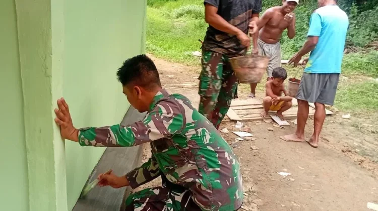 Semangat TNI Bangun Rumah Layak Huni bagi Warga Bangkalan