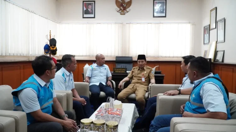 PLN Audiensi dengan Pemkab Sampang, Jamin Keandalan Pasokan Listrik