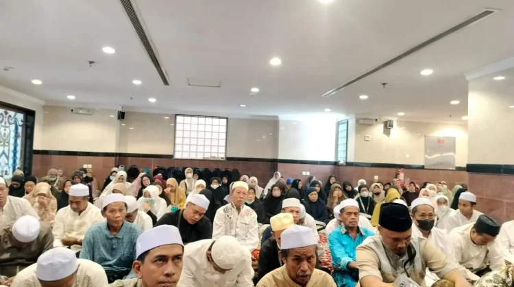 Menjelang Armuzna Jemaah Kloter 72 Bangkalan Menggelar Istighosah