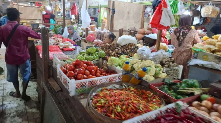 Harga Cabai Rawit di Sampang Naik Hingga Rp73 Ribu per Kilogram