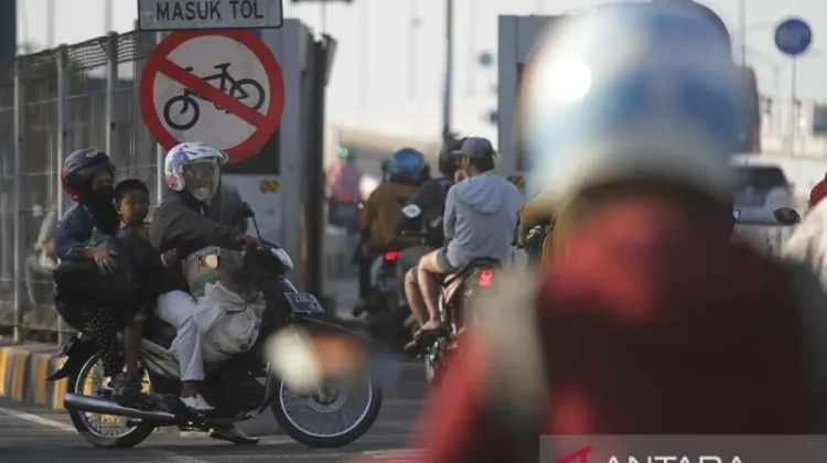 Idul Adha, Warga Madura Kembali 'Toron'