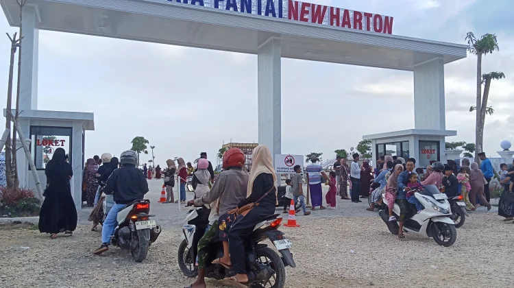 Menikmati Keindahan Wisata Pantai New Harton Sampang