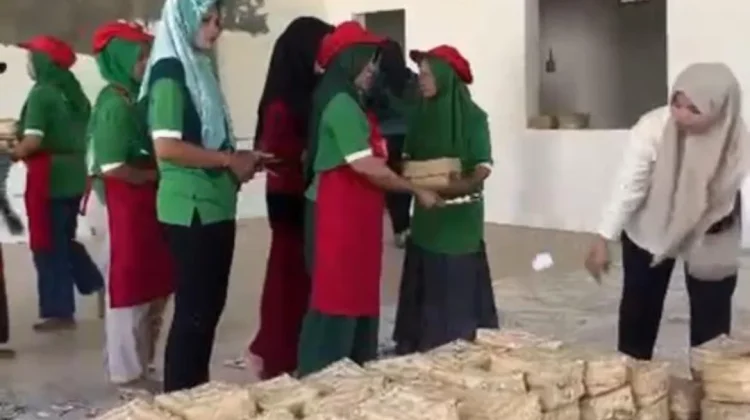 PT ESM Jaga Semangat Gotong Royong melalui Penyembelihan Hewan Kurban