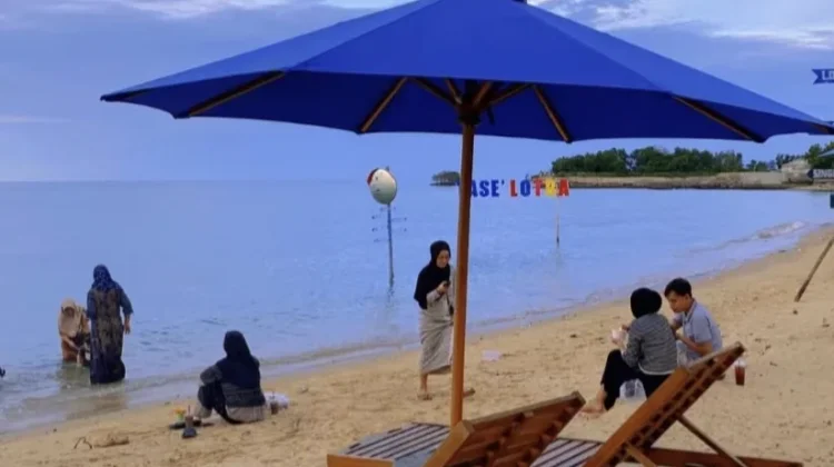 Libur Iduladha, Waduk Klampis dan Pantai Lotra Diserbu Pengunjung