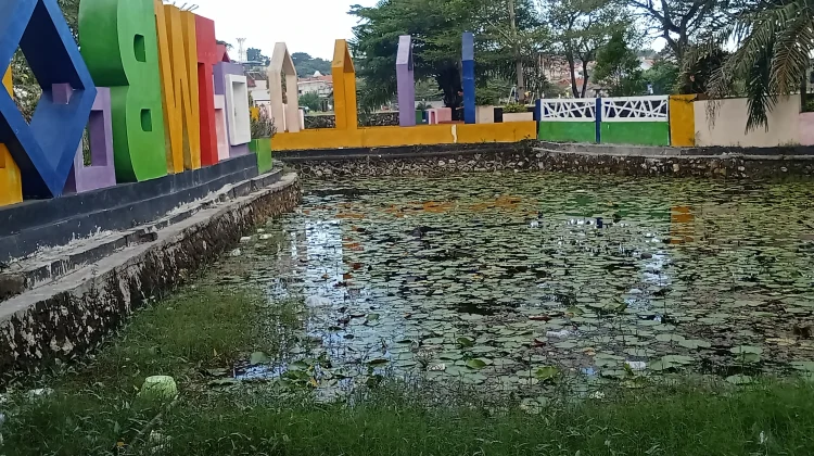 Warga Keluhkan Kondisi Fasilitas Taman Wisata Bahari Sampang Kurang Terawat