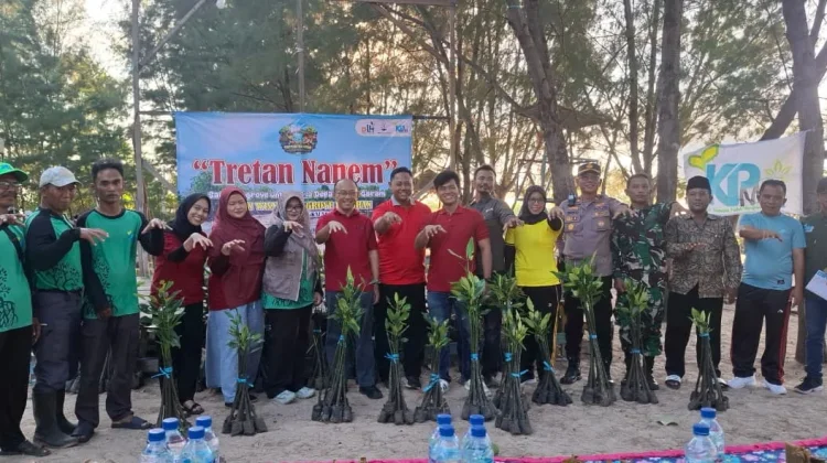 Peringati Hari Lingkungan Hidup, KPMM Tanam Ribuan Mangrove di Bangkalan