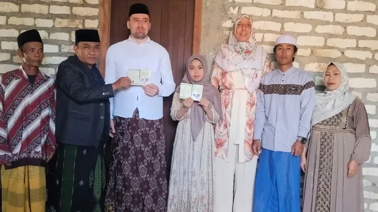 Dari Anatolia ke Madura, Perjalanan Cinta Burak Berakhir di Robatal Sampang