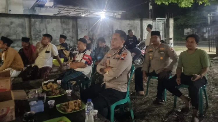 Nobar Piala Dunia, Wakapolres Sampang Ajak Warga Jaga Kamtibmas