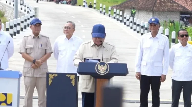Presiden Prabowo: Inpres Jalan Daerah Urat Nadi Ekonomi Rakyat