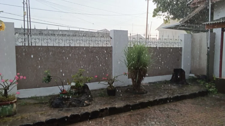 Prakiraan Cuaca Sampang, 24 Juni 2026