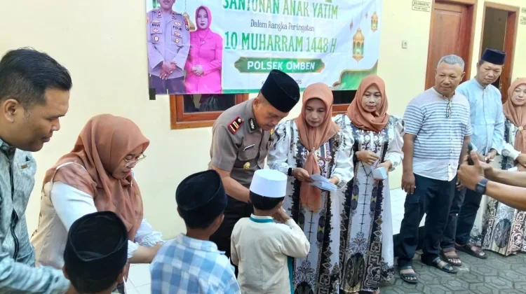 Sentuhan Humanis Polres Sampang pada 10 Muharram