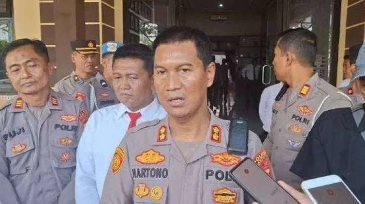 Salurkan Air Bersih, Polres Sampang Pastikan Bukan Sekadar Seremoni