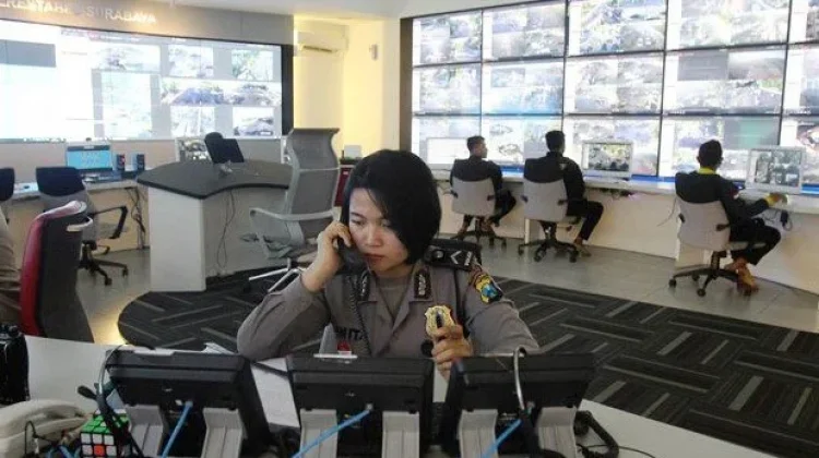 Call Center 110 Jadi Garda Terdepan Keamanan Warga Sampang