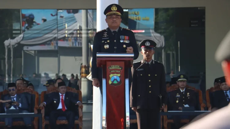 Upacara Hari Bhayangkara, Kapolres Pamekasan Sampaikan Amanat Kapolda Jatim