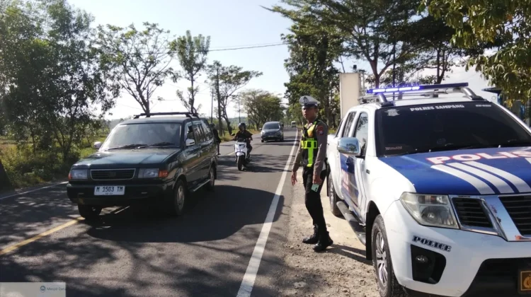 Satlantas Polres Sampang Patroli  di Jalur Blackspot