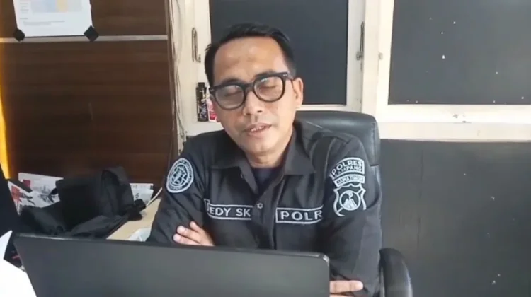 Viral Aipda Dedy, Polisi yang Rela Jadi Juru Kamera Warga