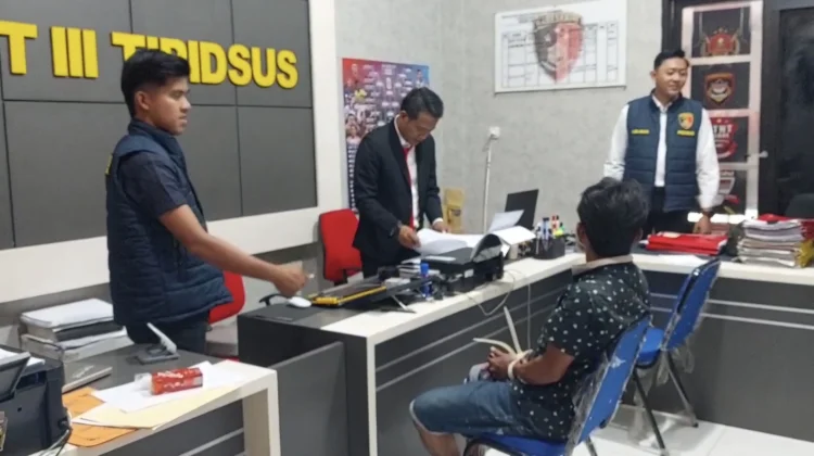 Polisi Ungkap Motif Pembacokan Antar Keluarga di Sampang