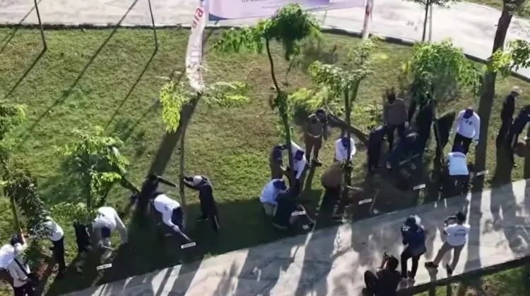 Pemkab Sampang Gerakan Indonesia Asri hingga ke Tingkat Desa