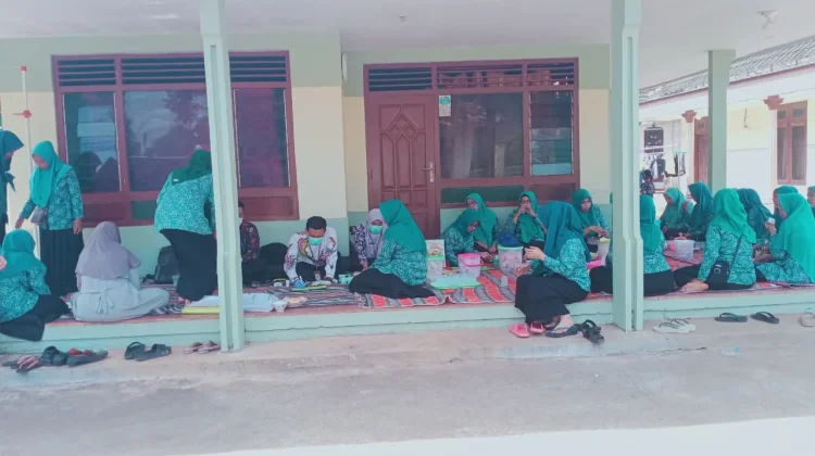 SEMPOL SEHAT Disambut Antusias Warga Tanamerah Sumenep