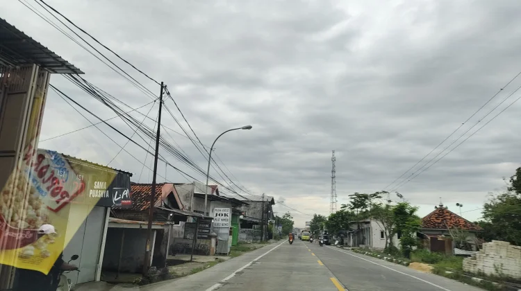 Prakiraan Cuaca di Madura, 12 Juli