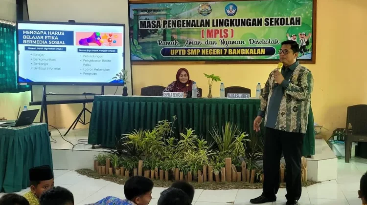 Pemkab Bangkalan Bekali Pelajar Literasi dalam Menggunakan Media Sosial