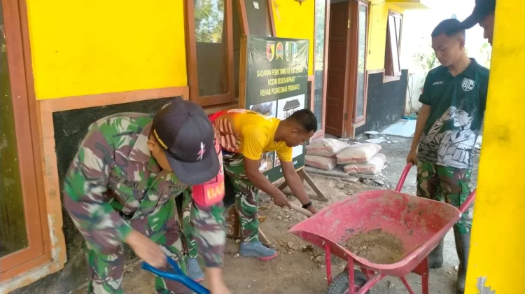Gotong Royong Rehabilitasi Pustu Panyepen Sampang Terus Berlangsung