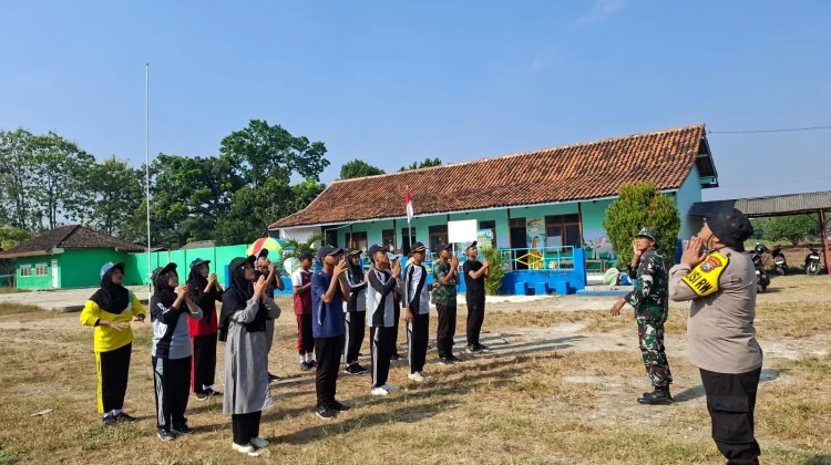 Sambut HUT RI, Paskibraka Socah Bangkalan Dilatih TNI-Polri