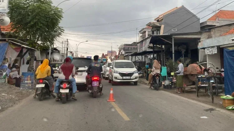 Masyarakat Manfaatkan Call Center 110, Laporkan Kemacetan di Pasar Tumpah