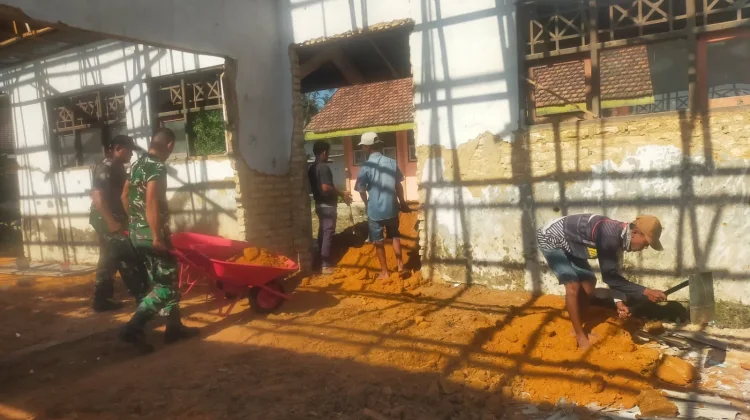 Gotong Royong TNI AD Bangun Sekolah dan Sumur Bor