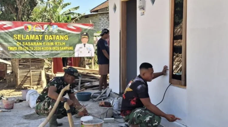 Satgas TMMD Sampang Lanjutkan Rehabilitasi Rumah Warga