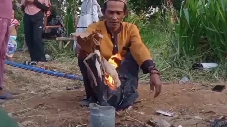 Semburan Gas dari Sumur Bor Warga Pamekasan