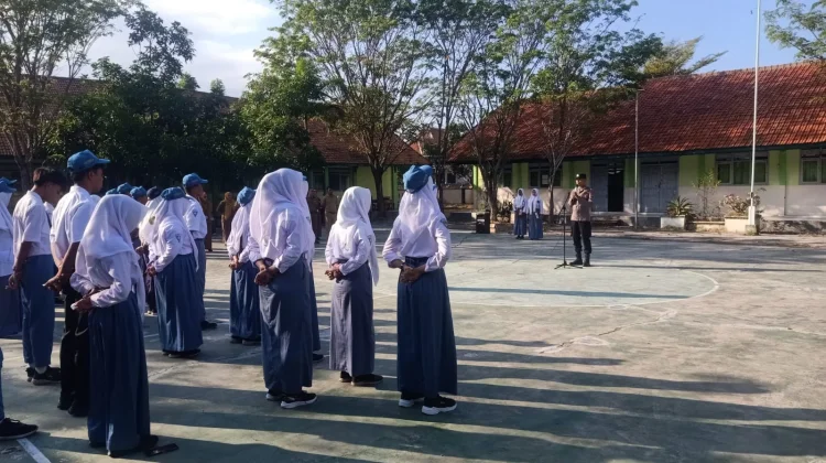 Polres Sampang Sosialisasi Pencegahan Pelecehan Seksual di SMAN 4 Sampang