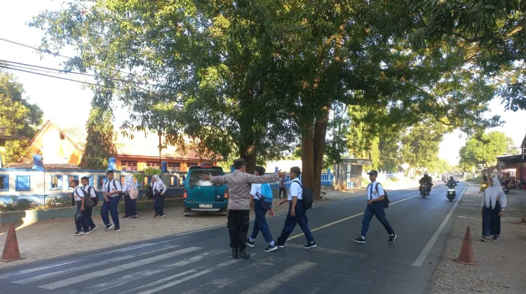 Cara Polres Sampang Berikan Rasa Aman Bagi Siswa