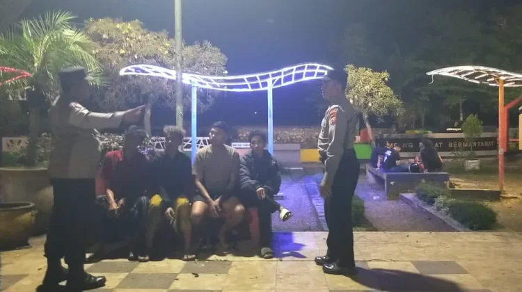 Polisi Ajak Warga Sampang Aktifkan Siskamling