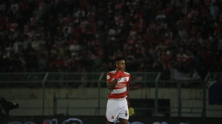 Hugo Gomes Kembali Berkostum Madura United