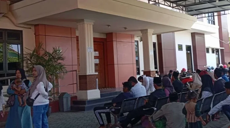Ratusan Perempuan di Sampang Resmi Menyandang Status Janda