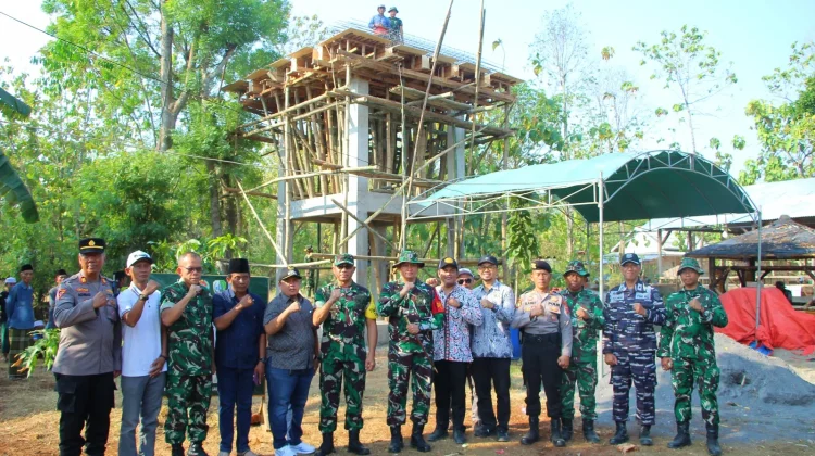 Tim Wasev TMMD Sampang Tinjau Sumur Bor dan Tandon Air
