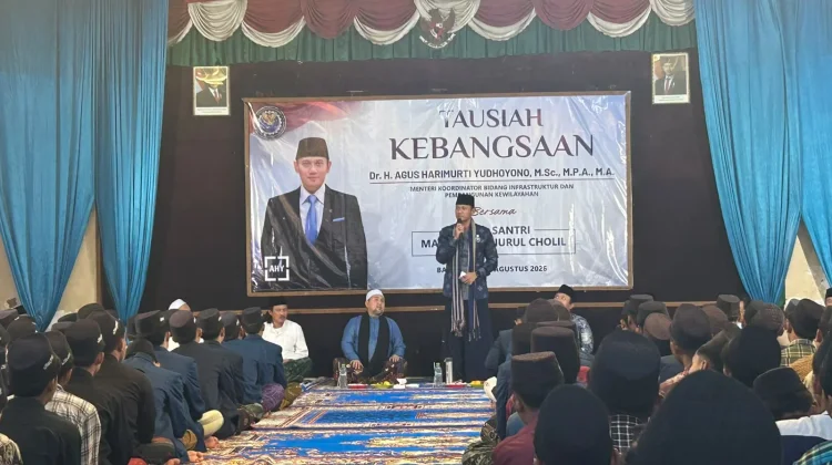 Menko AHY Tausiah Kebangsaan di Pesantren Nurul Cholil Bangkalan