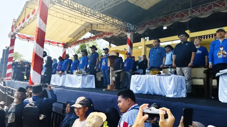 Kerapan Sapi Piala AHY Peringati HUT Kemerdekaan di Bangkalan