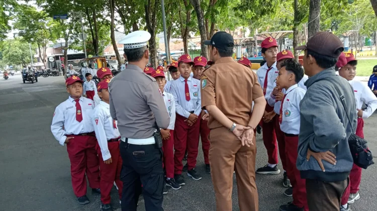 Polres Sampang Imbau Siswa Tidak Latihan Gerak Jalan di Jalan Raya