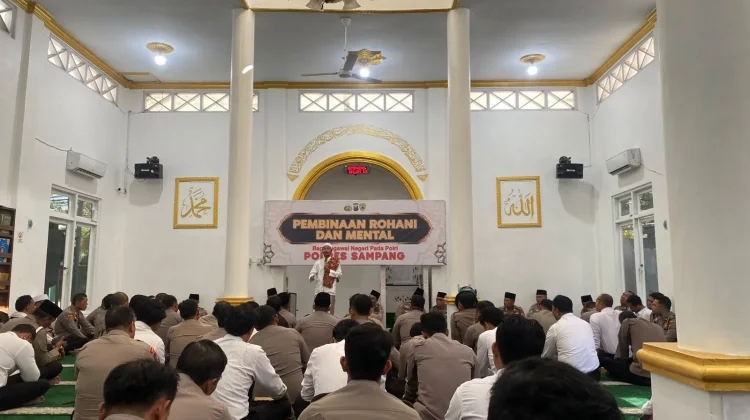 Bentuk Karakter Humanis Personel, Polres Sampang Gelar Binrohtal Rutin