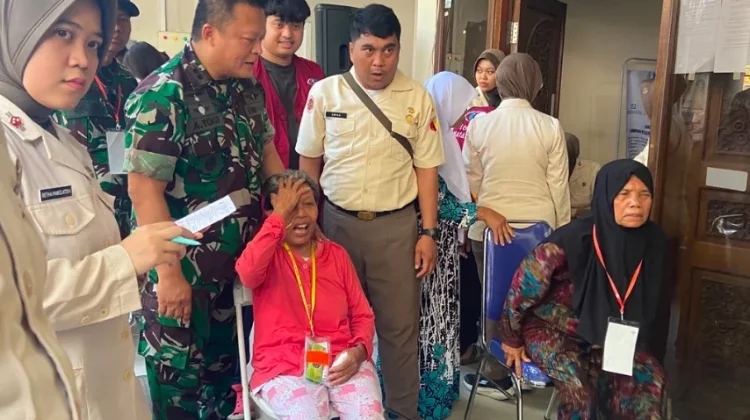 Bakti TNI AD, Pulihkan Penglihatan Warga Pamekasan