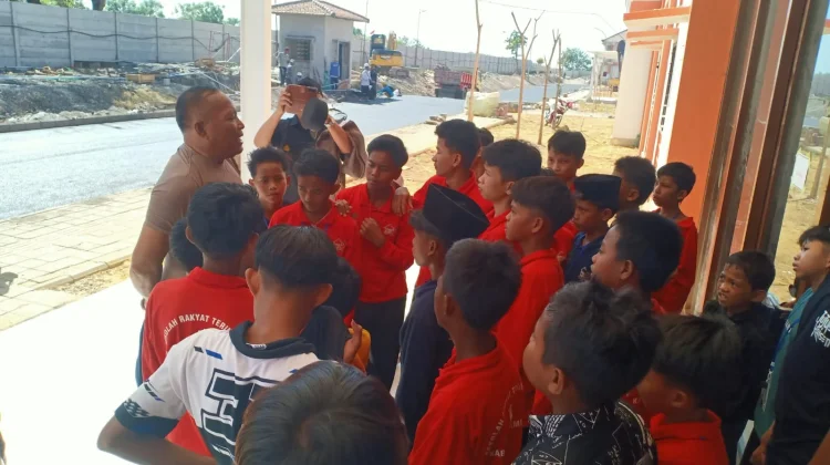Cara Polres Sampang Motivasi Siswa Sekolah Rakyat