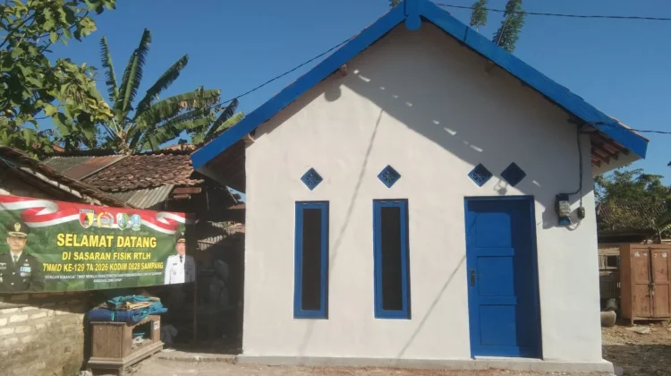 Rumah selesai Direhab Satgas TMMD 129, Pak Hasan Senyum Bahagia