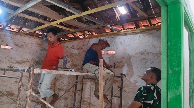 Lembaran Plafon Tumbuhkan Harapan Rumah Layak Bu Mari'a